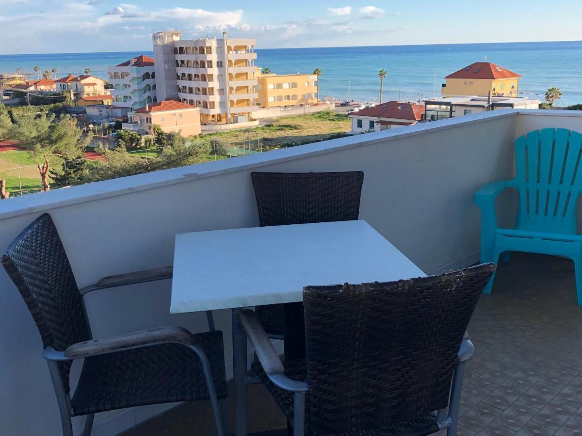 Attico Tacito Apartment Ventimiglia Exterior photo